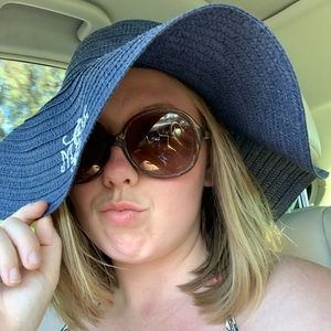 Meet your Posher, Jillian